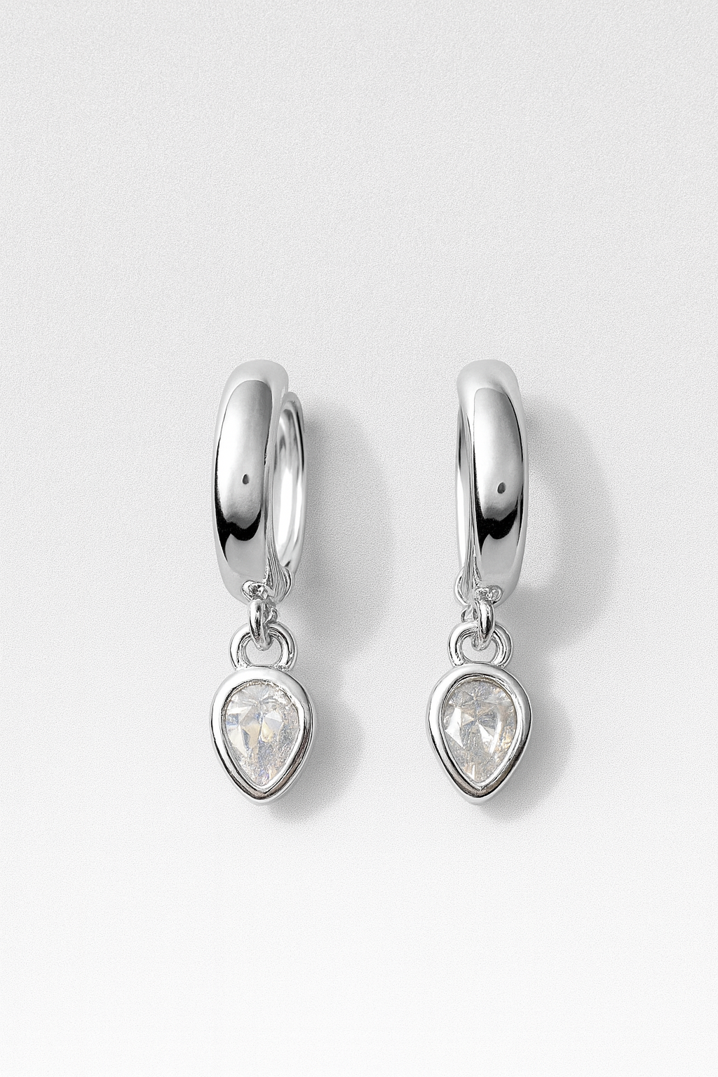 HUGGIE MARQUIS EARRINGS SILVER