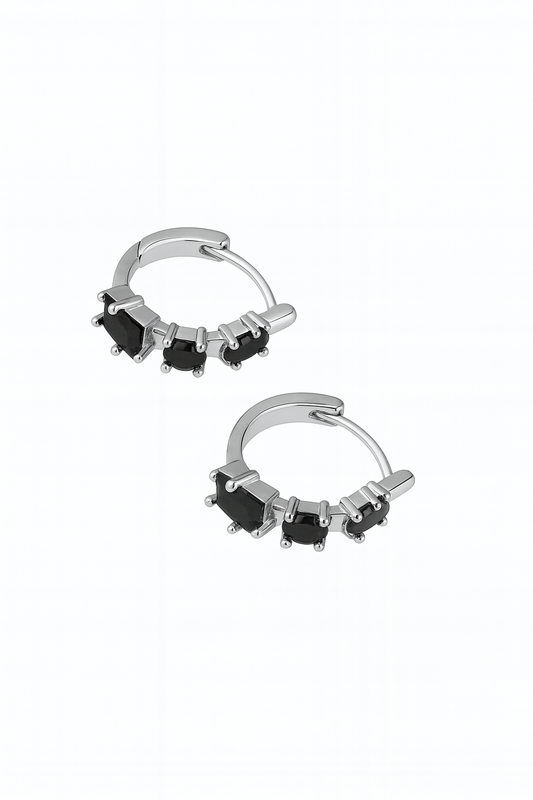 THE ONYX EARRINGS  SILVER