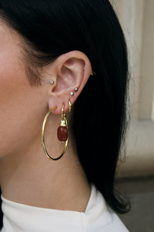 STAPLE TWO HOOPS